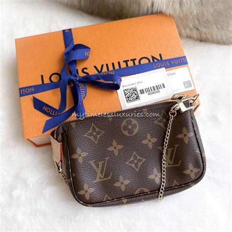 mini pochette louis vuitton non disponibile|louis vuitton monogram mini pochette.